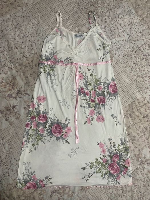 Чисто нова дамска нощница