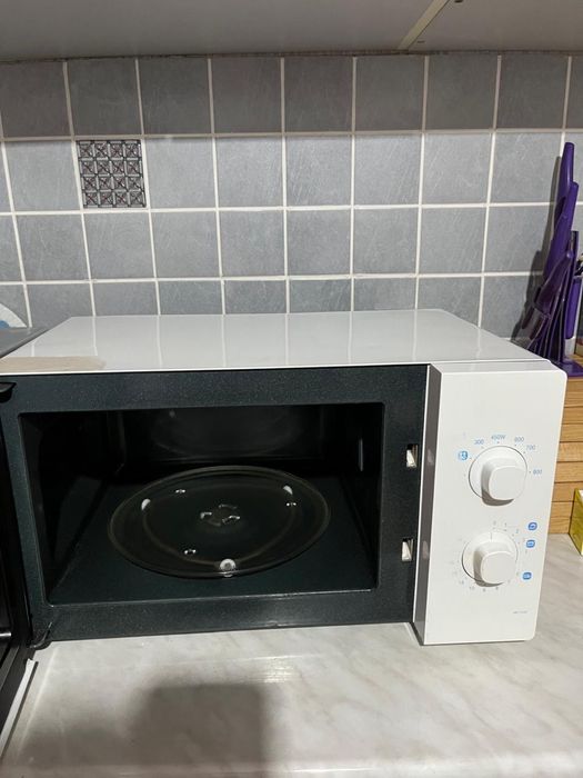 Микроволновая печь марки Самсунг