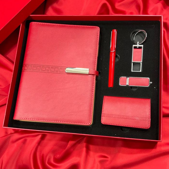 Бизнес подарки . Можно нанести ваш логотип