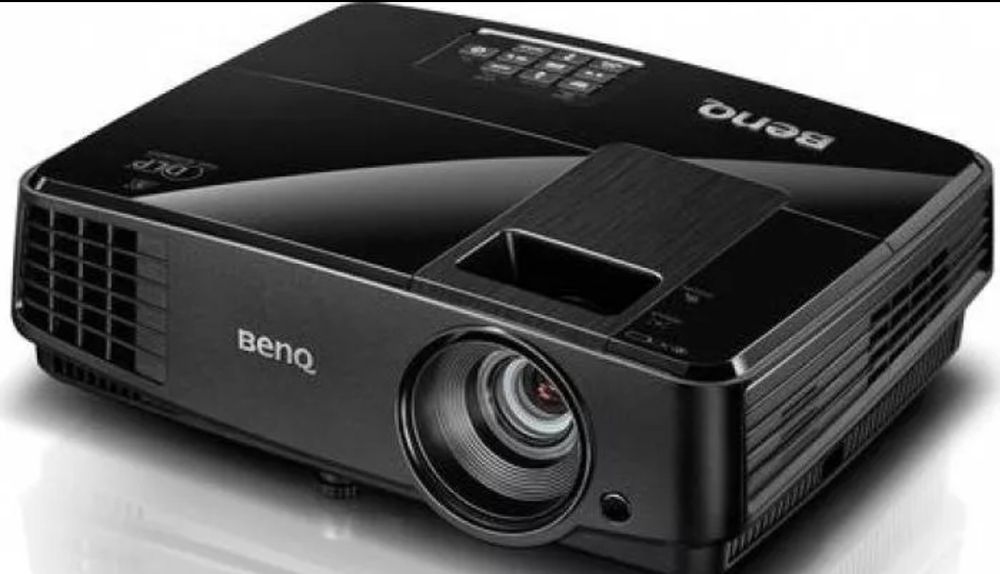 Vând Videoproiector BenQ MS506 - 400ron
