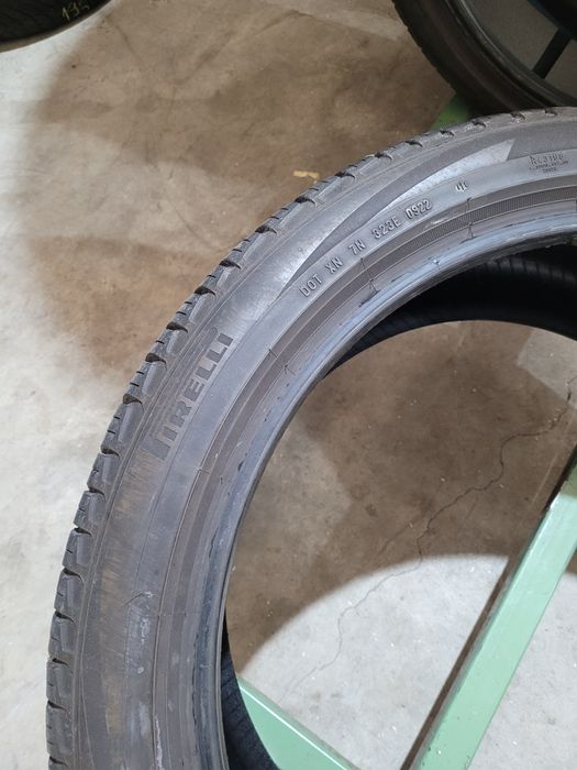 2 Anvelope de vară  275 40 r22 Pirelii