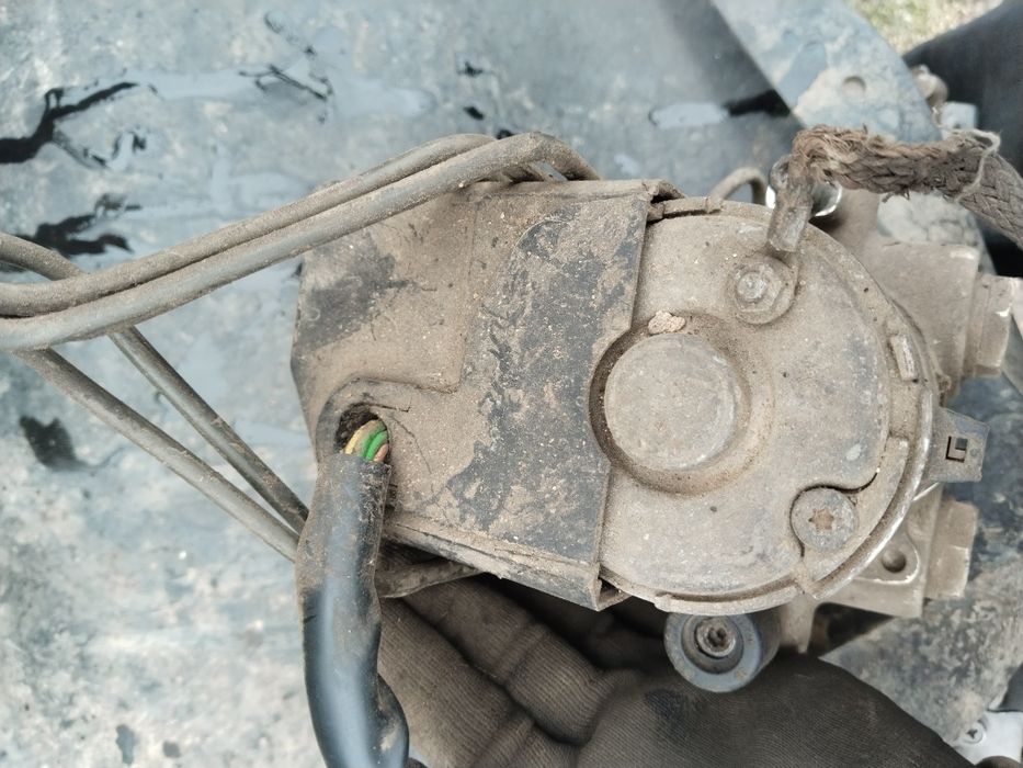 ,блок АБС на 124