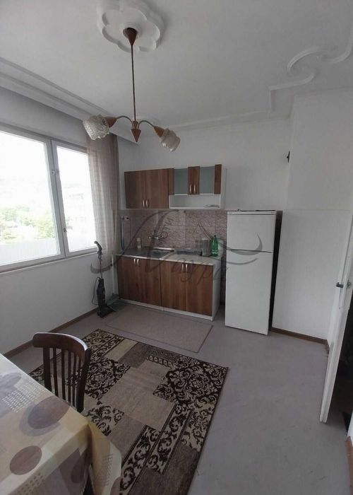 Дава се под наем Двустаен апартамент в Шумен, Център - 68 кв.м за 306 € - Снимка #6