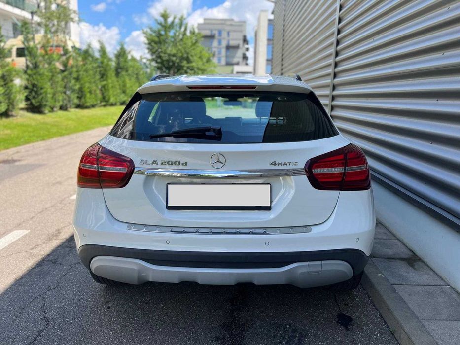Mercedes-Benz GLA 200d 4Matic 2017  Cutie Automata Bi-Xenon Navi KeyLess GO
