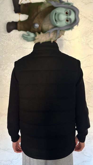 Безрукавка новая