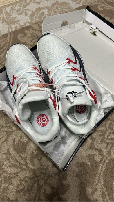 Мужские кроссовки