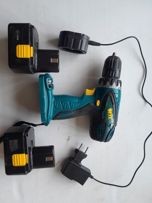 Продам шуруповерт