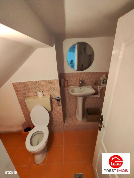 Apartament si spatiu comercial de vanzare