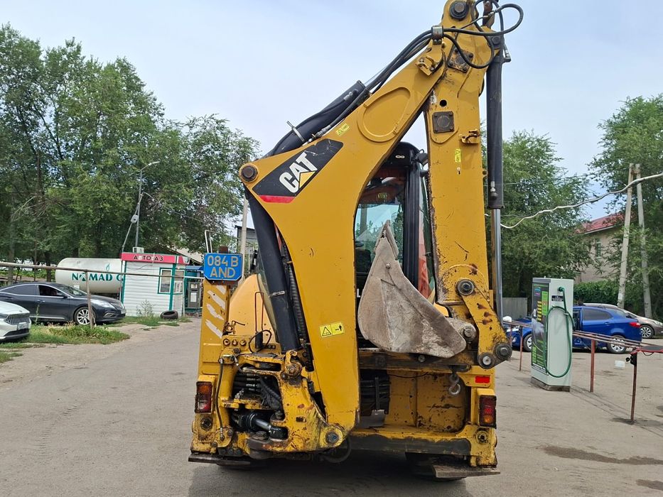 Продам экскаватор погрузчик