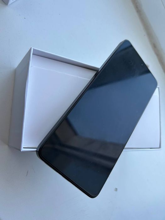 Продаю Redmi Note 13 Pro, в отличном состоянии.