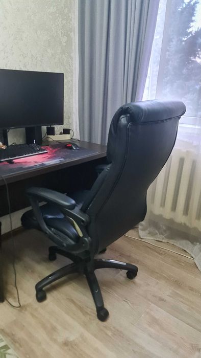 Офисное кресло бу