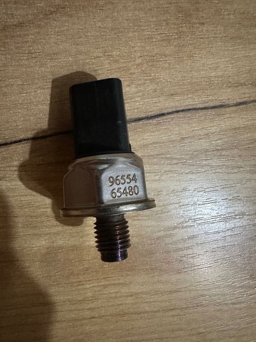 9655465480 датчик налягане гориво