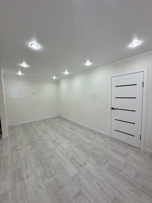 Продаётся 2 комн квартира ост.Уют