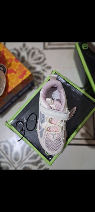 Новый аяқ киімдер сатылады срочноо