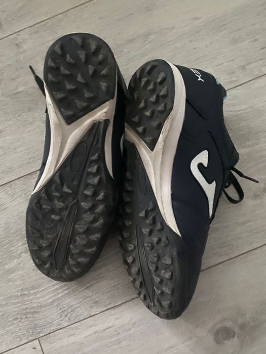 Продам сороконожки joma