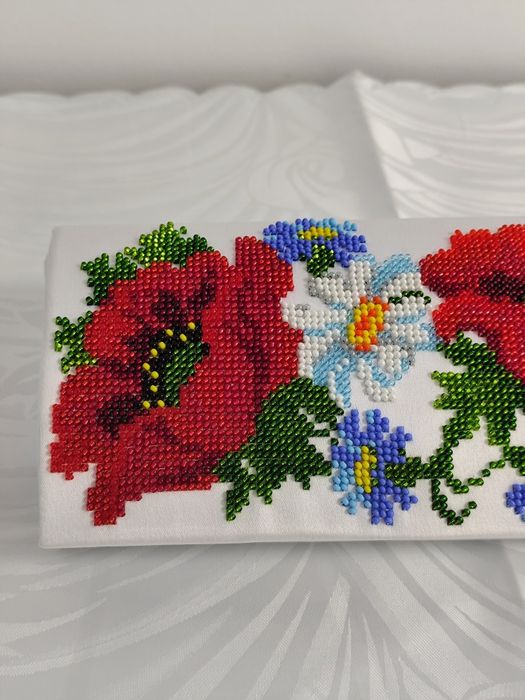 Plic poseta cusuta cu mărgele