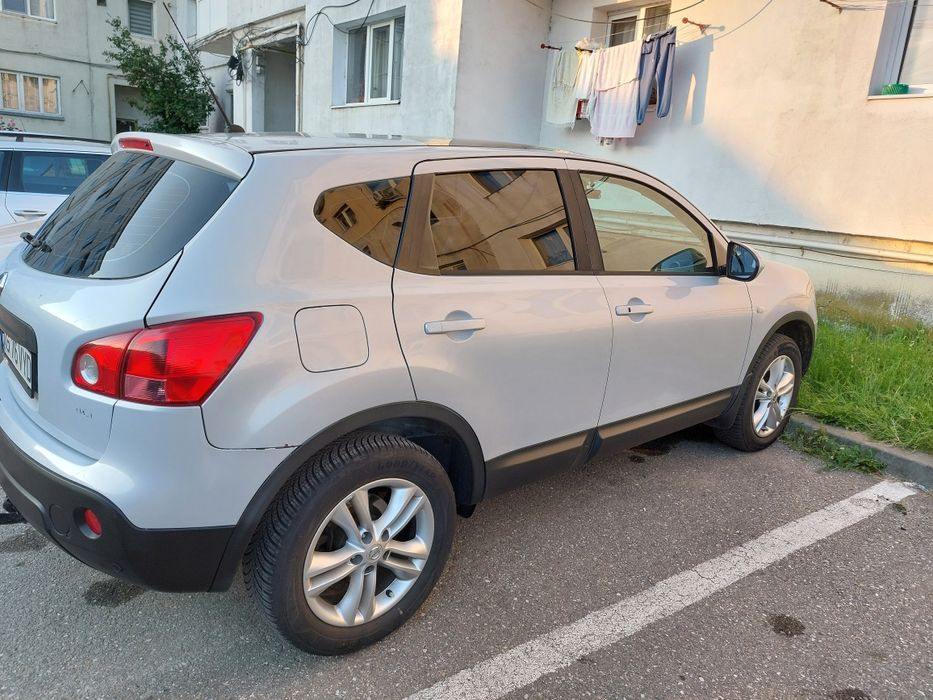 Vând Nissan Qasqai 2009 1.5 4500de euro negociabil sau schimb cu ceva mai nou