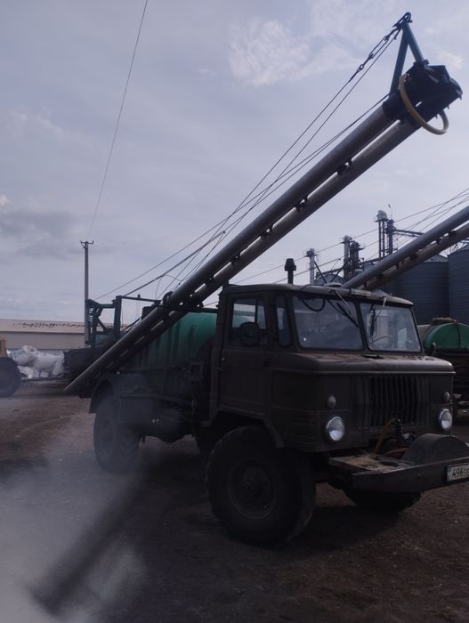 Продам самоходный опрыскиватель
