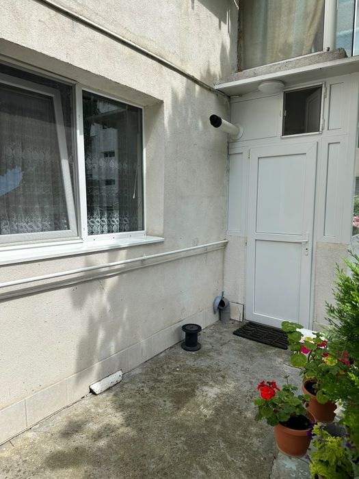 Vând apartament 2camere parter - Mai multe