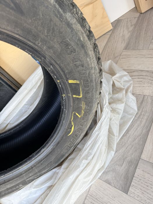Bridgestone 255/60 R18 зимняя
