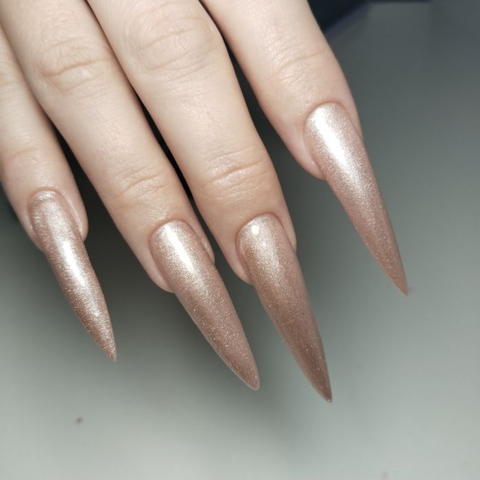 Маникюр, педикюр, наращивание ногтей