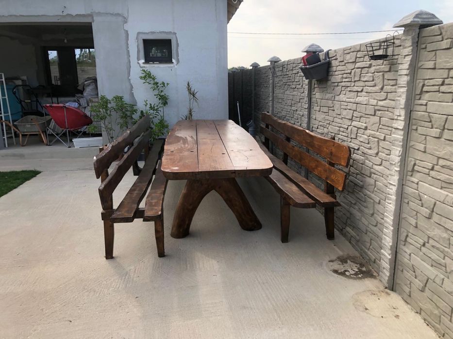 Vand masa din lemn masiv! STEJAR 10-12 locuri