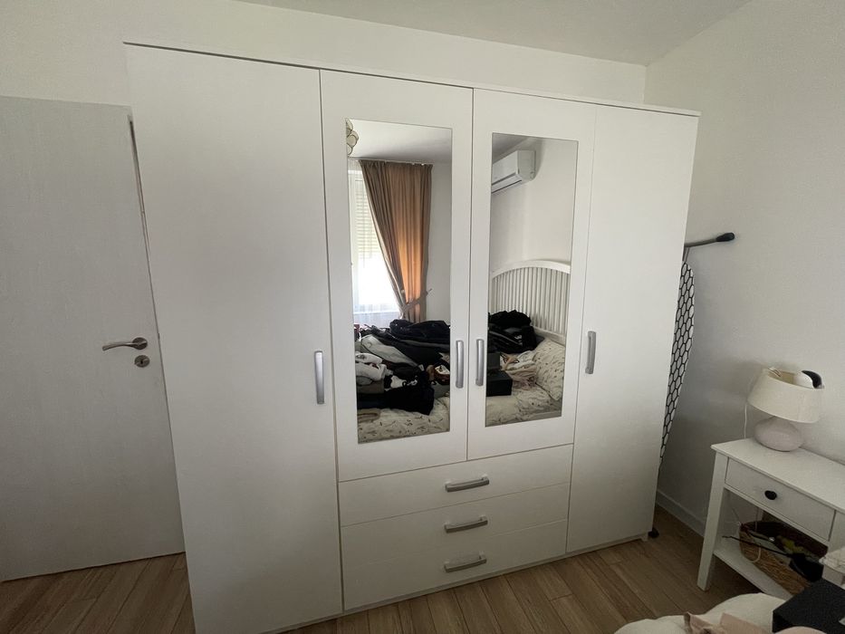 Гардероб VELLERUP 200x200 4 врати 3 чекмеджета бял