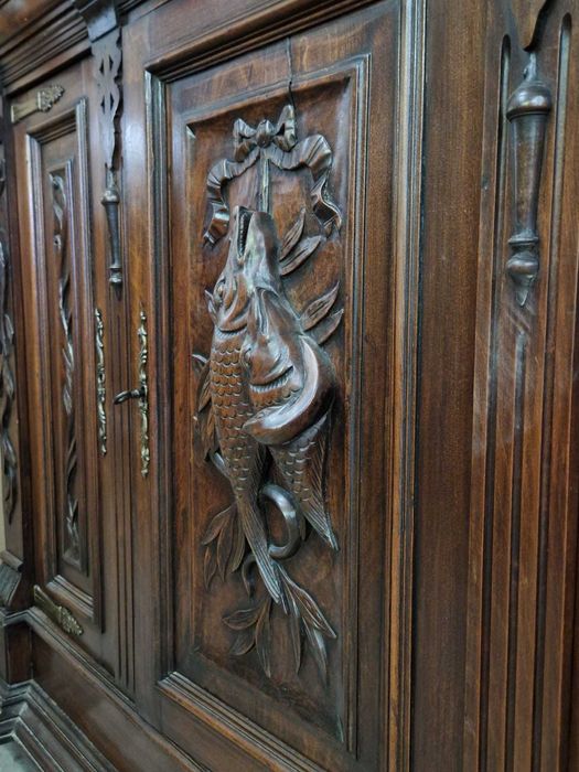 Уникален антикварен ловджийски бюфет от масивен дъб – края на XIX век