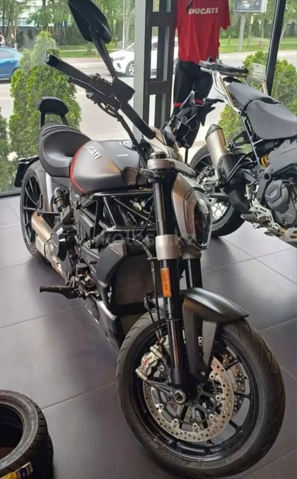 DUCATI X-Diavel Black Star Edition