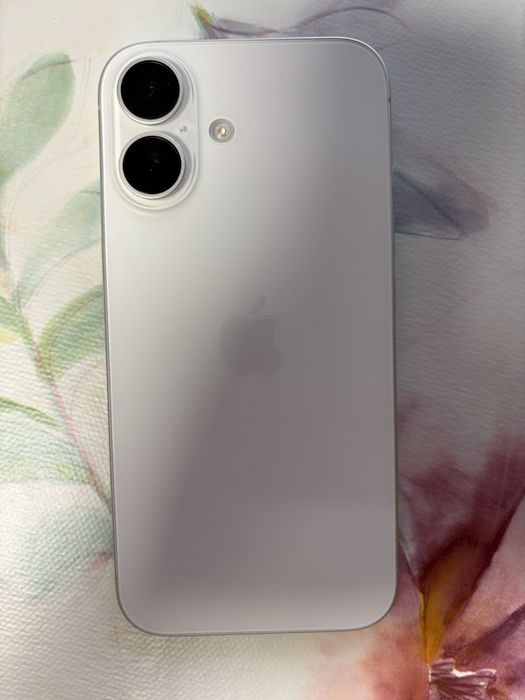 Iphone 16 Перфектен