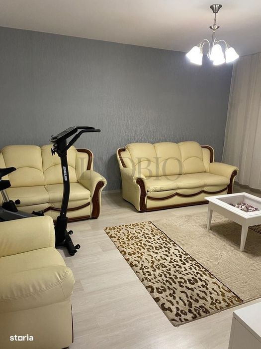 Apartament cu 3 camere / Panduri / Decomandat