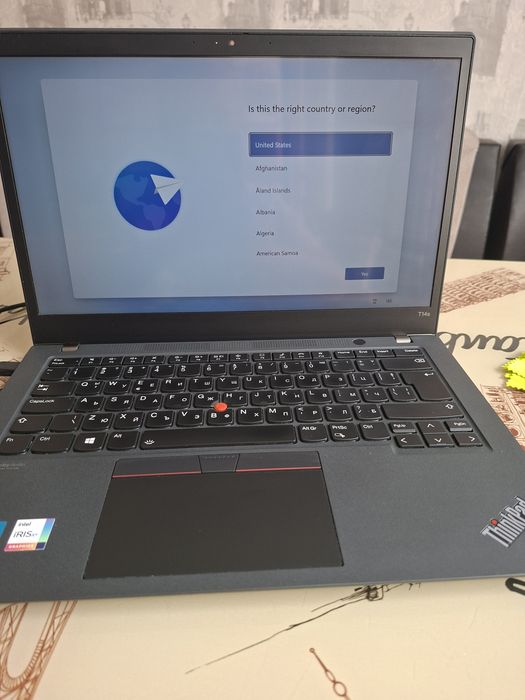 Лаптоп Lenovo T14S GEN2