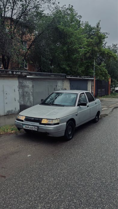 Lada  Vaz  2110.