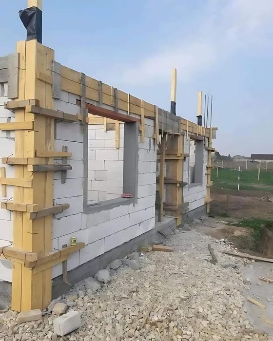 Execut renovări,consolidari,și extindere case vechi