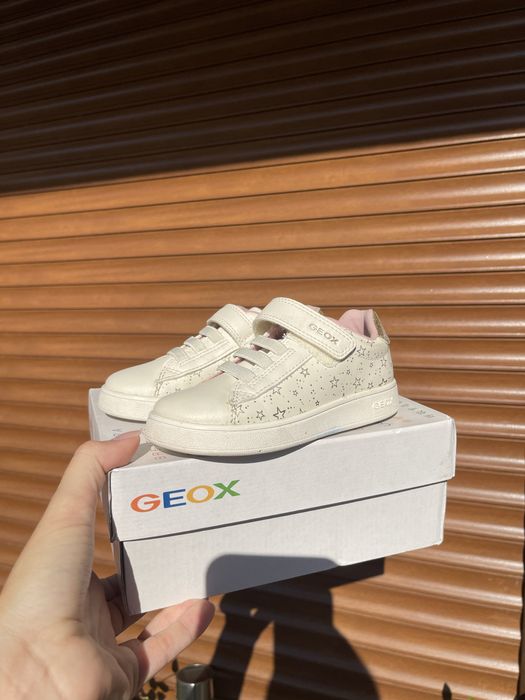 Боси обувки Garvalin Geox Adidas