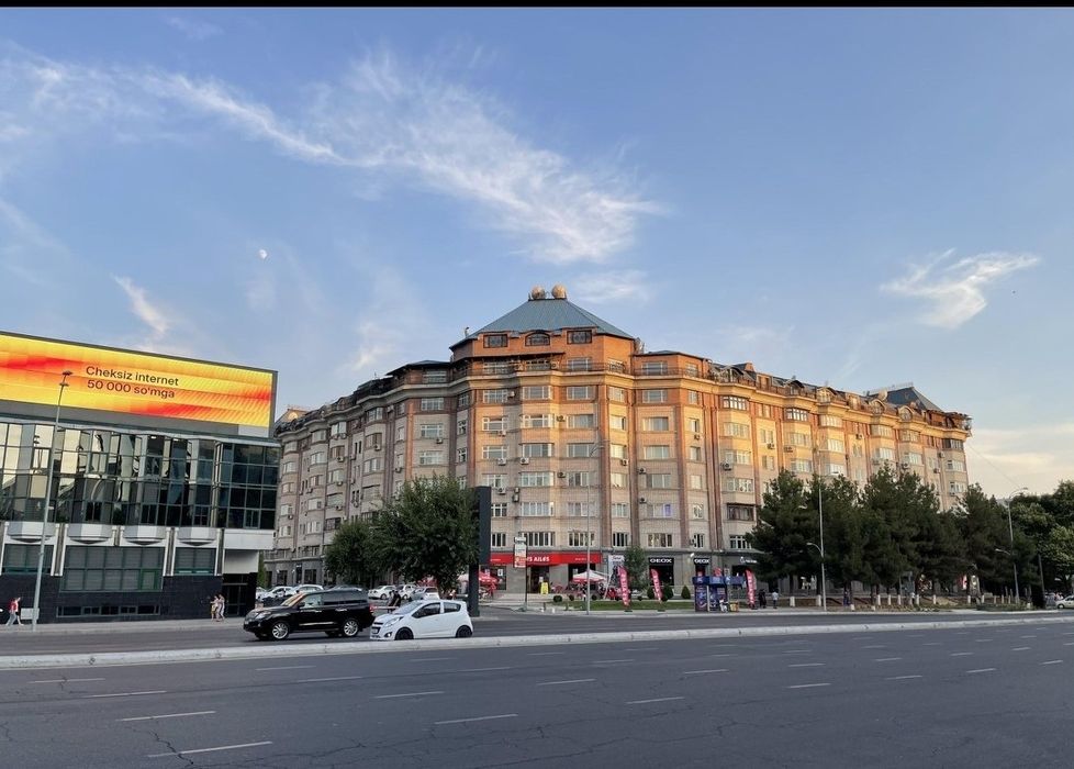 Продаётся габбус 2/7/8 (220м2)