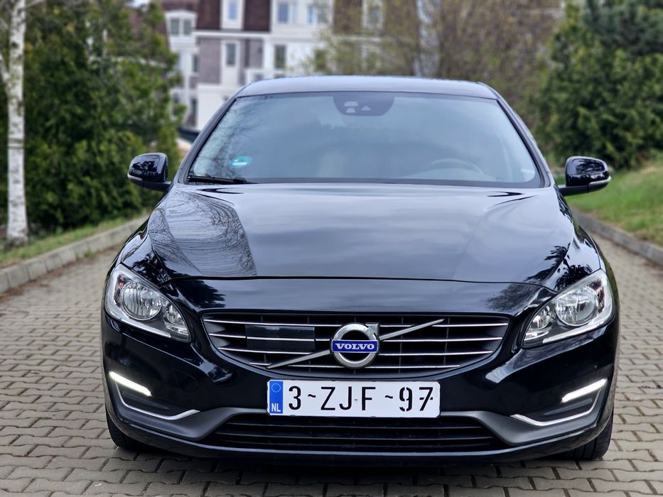 Volvo V60 Summum D4/ Automat/ 2.0 Tdi / Euro 6 / 2015/ Full piele