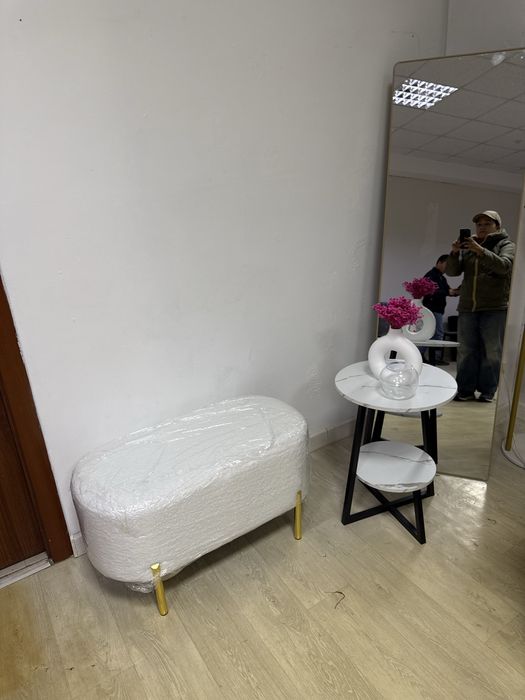 Сдам маникюрный стол, кушетка   в аренду 11 мкрн