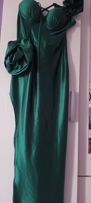 Vând rochie  negociabil