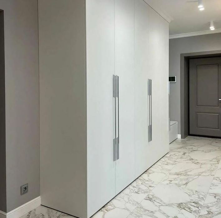 Шкаф для прихожей