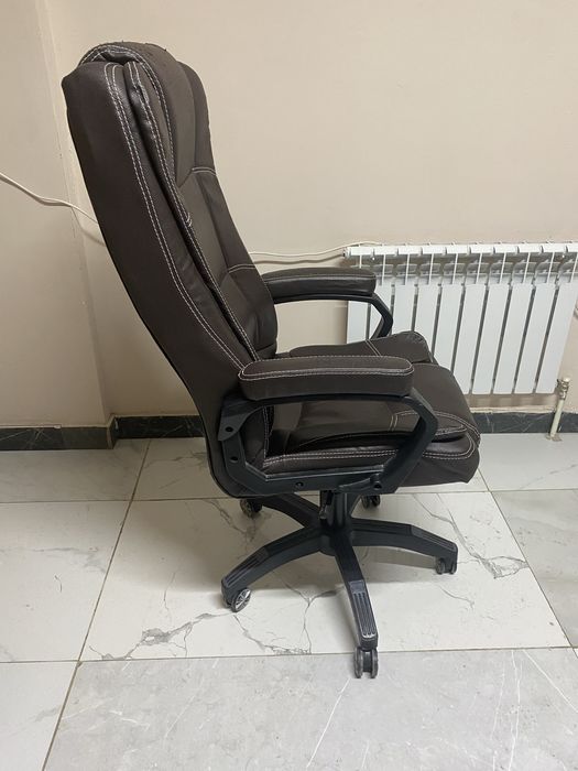 Продаю офисное кресло