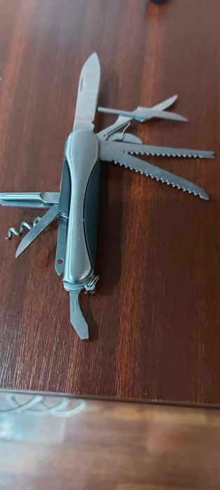 Briceag multi funcțional