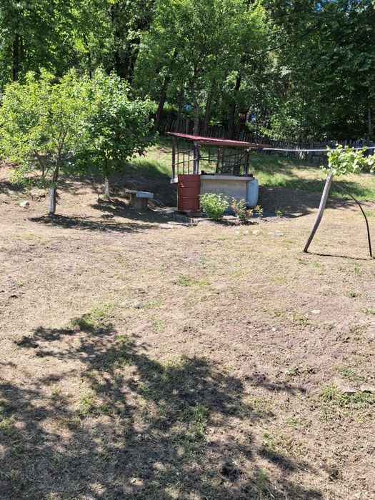 Vand teren si casa in Tomsani, Valcea