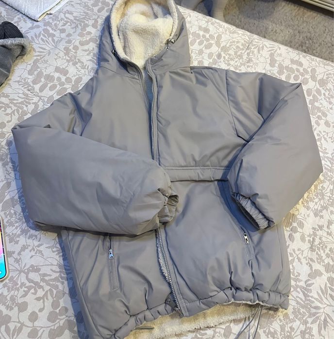 Продам женскую куртку