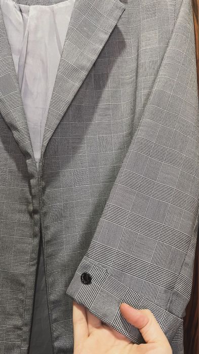 Классический костюм в клетку