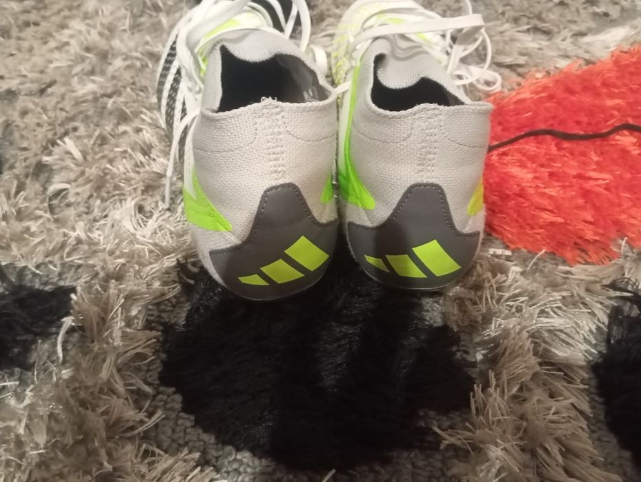 Ghete de fotbal Adidas Predator mărimea 44