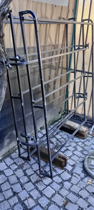 Vând portbagaj pentru microbuz din două bucăți
