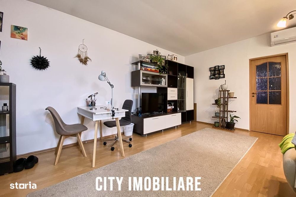 Pret excelent! Apartament 3 camere, 64 mp + balcon, mobilat, Buna Ziua