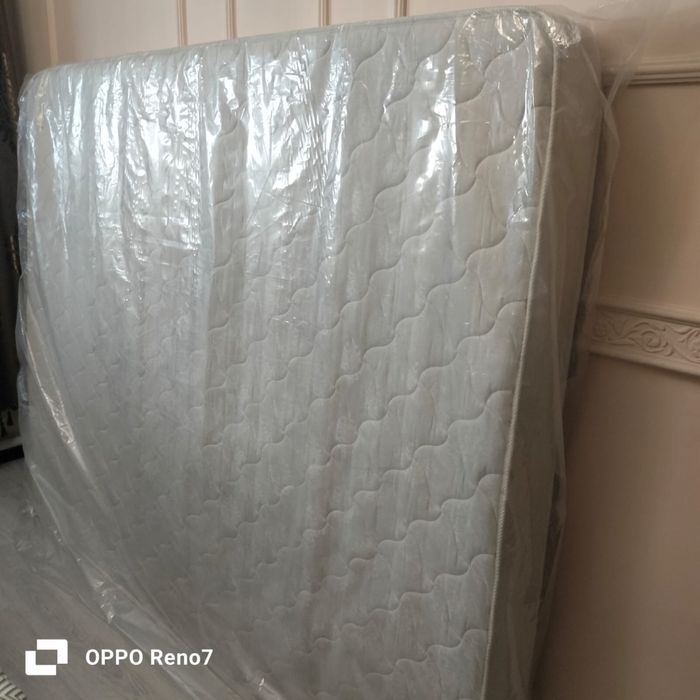 Матрас в отличном состоянии