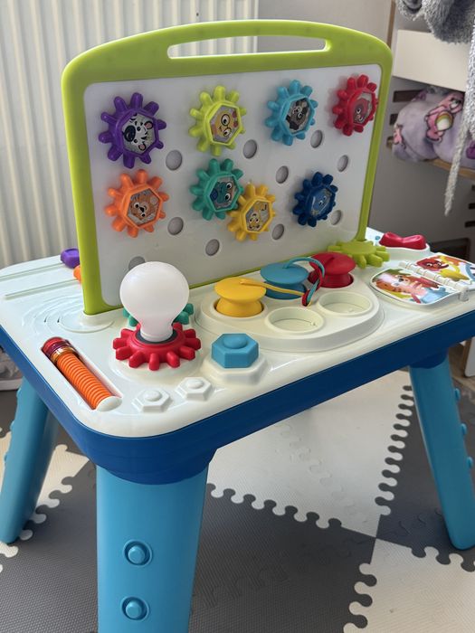 Masuta activitati baby einstein